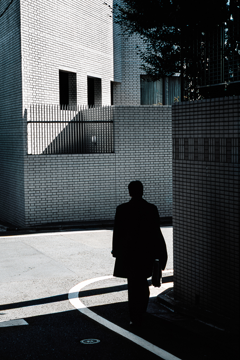  Untitled (White brick silhouette), 2003. 